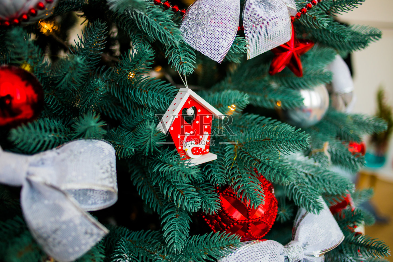 迷人的圣诞装饰品照片摄影图片