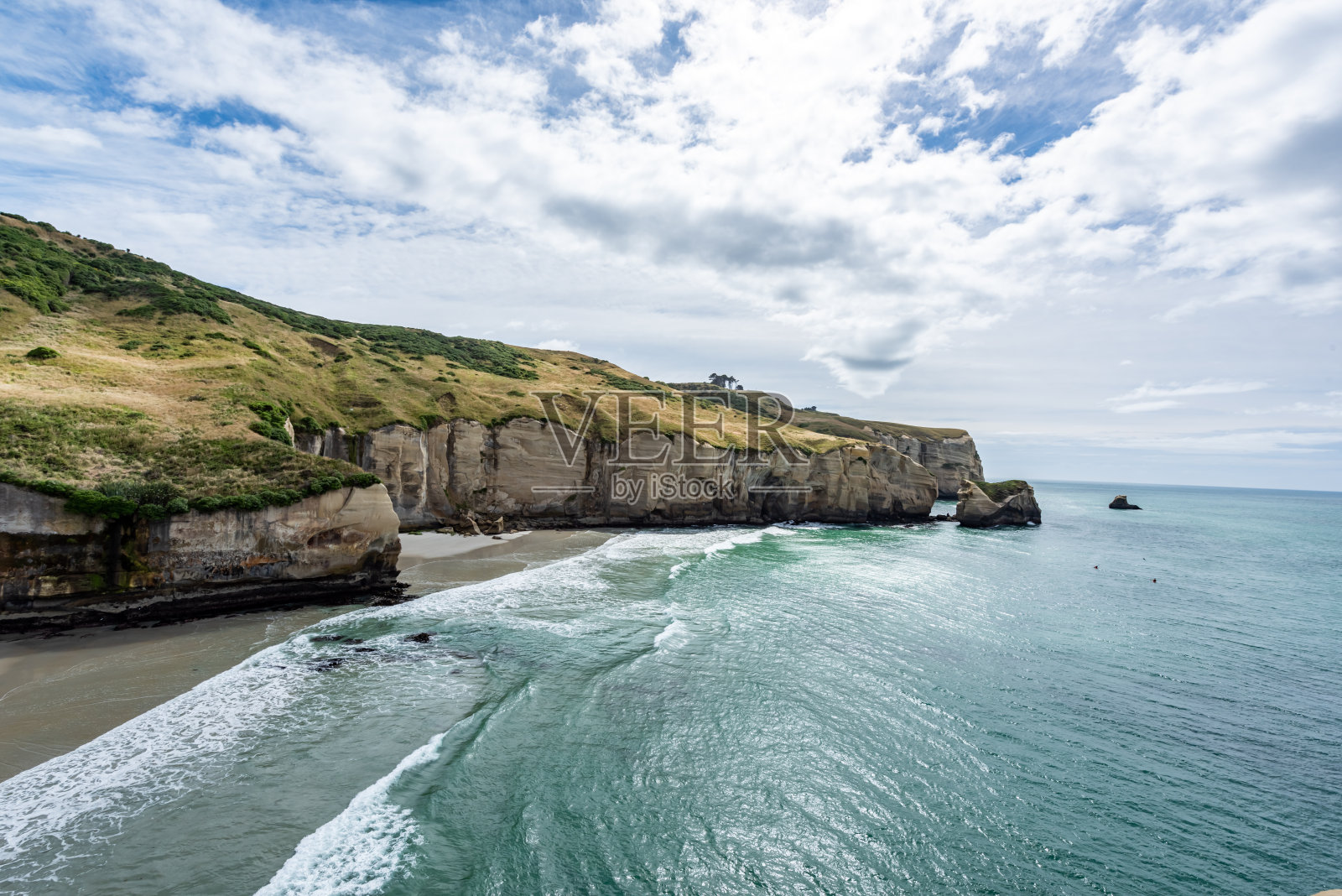 隧道海滩在新西兰南岛，达尼丁，新西兰。照片摄影图片