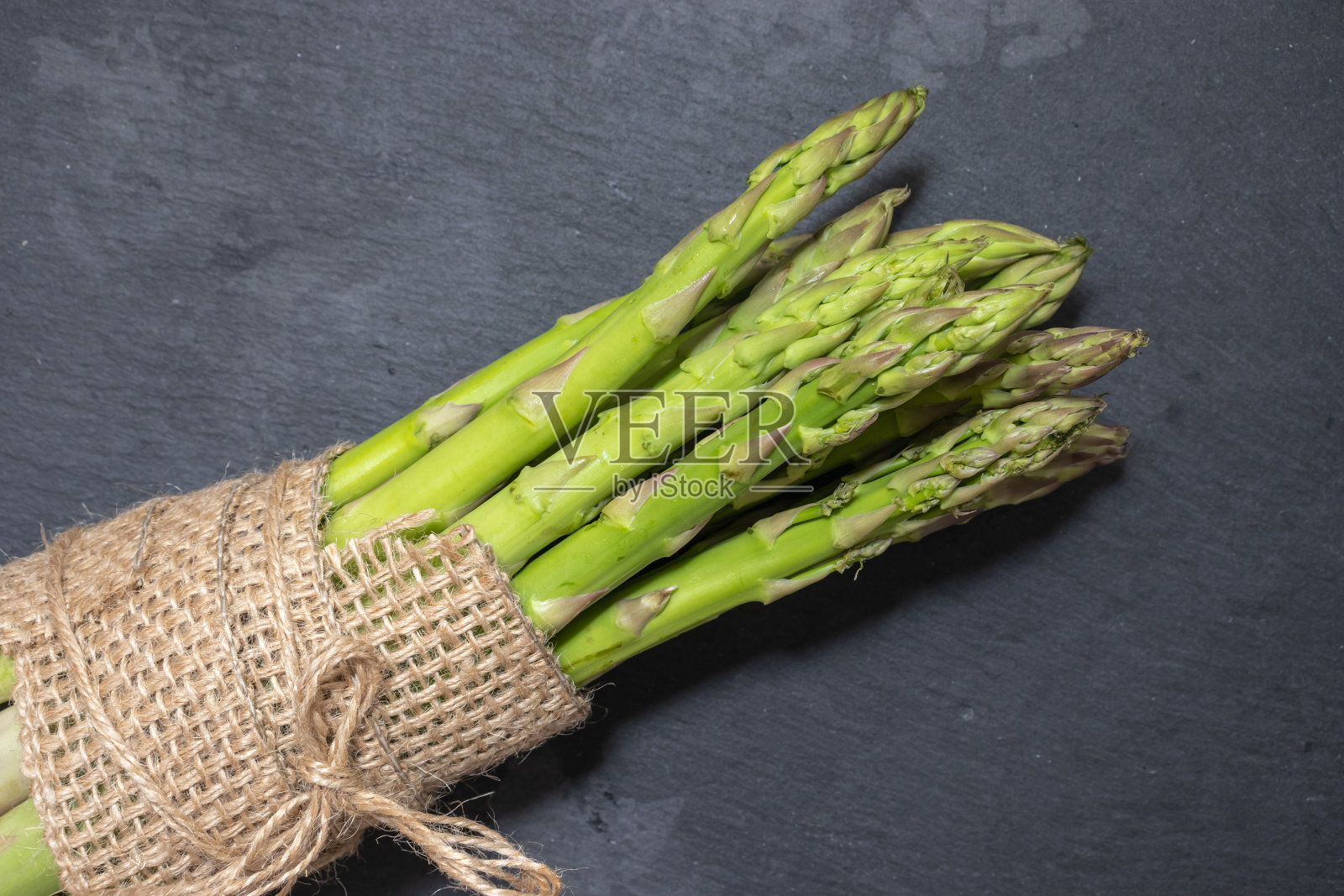 新鲜美味的乡村绿芦笋照片摄影图片