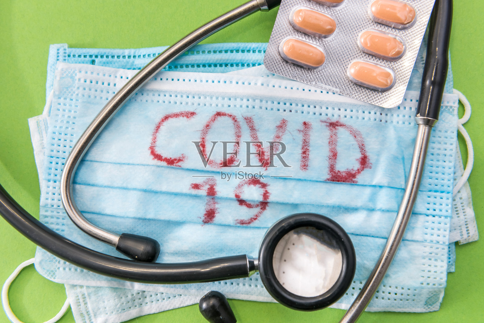 冠状病毒、covid-19、冠状病毒防护口罩、健康听诊器照片摄影图片