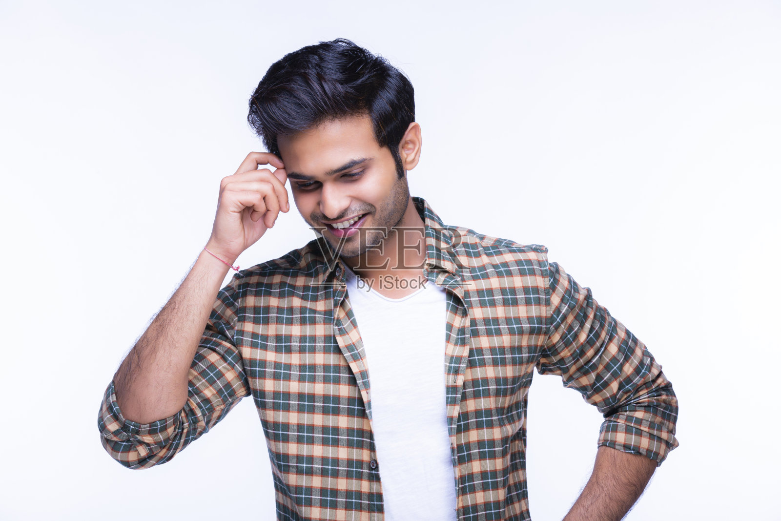 白色背景上的年轻人-库存图片照片摄影图片