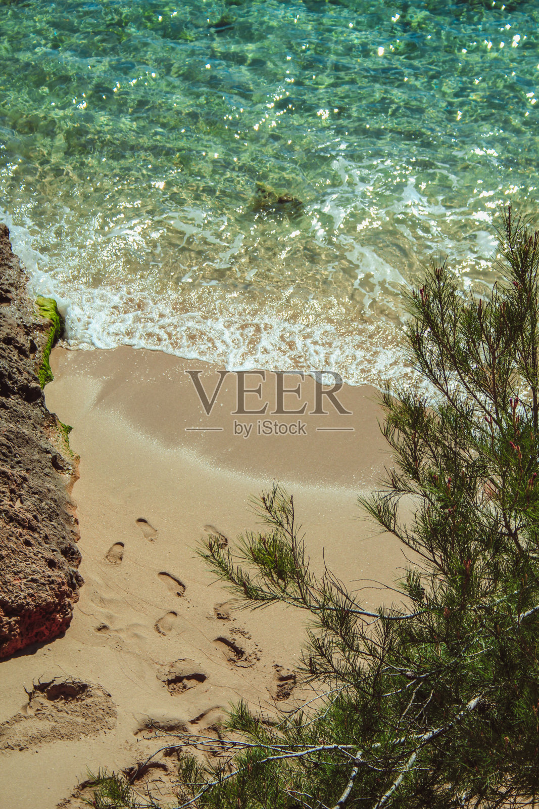 卡拉盖特海滩的海浪照片摄影图片