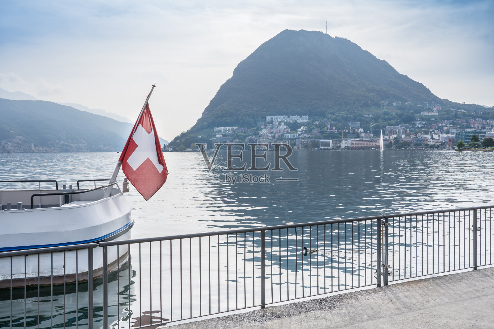 瑞士卢加诺湖照片摄影图片