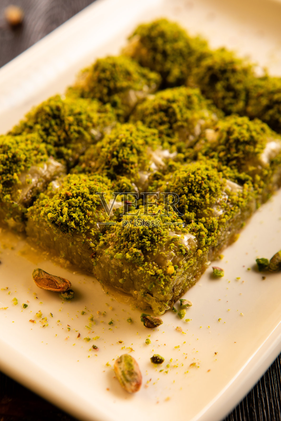 土耳其甜点果仁蜜饼照片摄影图片