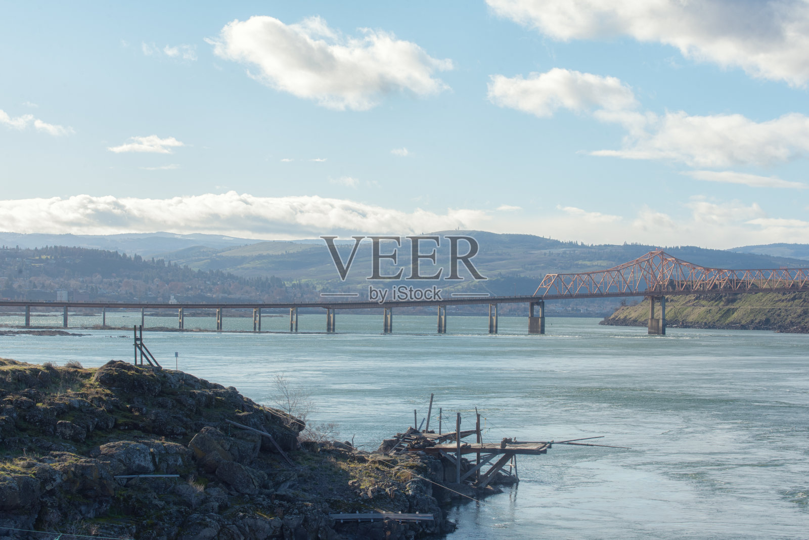 本地渔业码头照片摄影图片