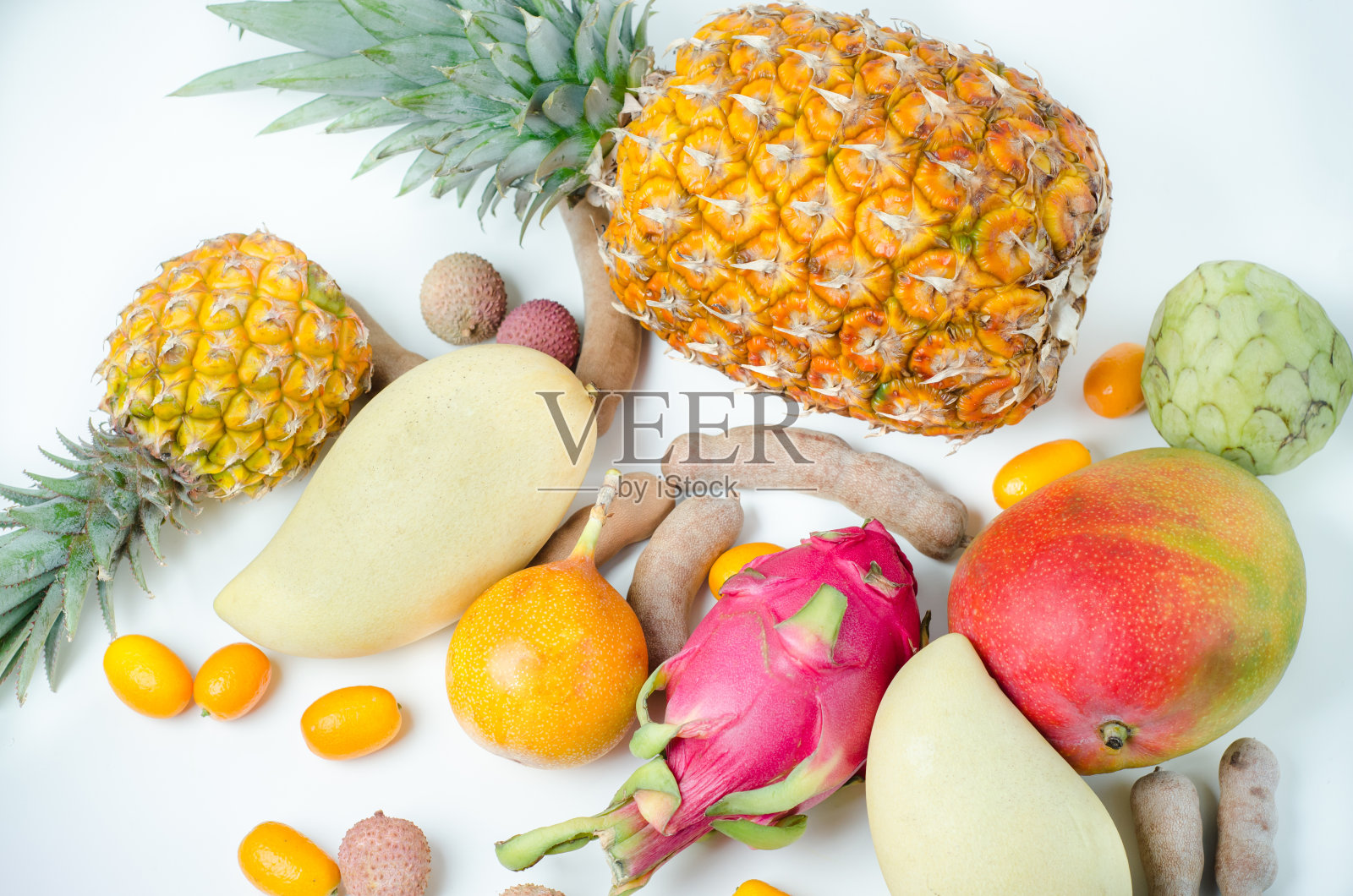 白色背景上的异国水果照片摄影图片