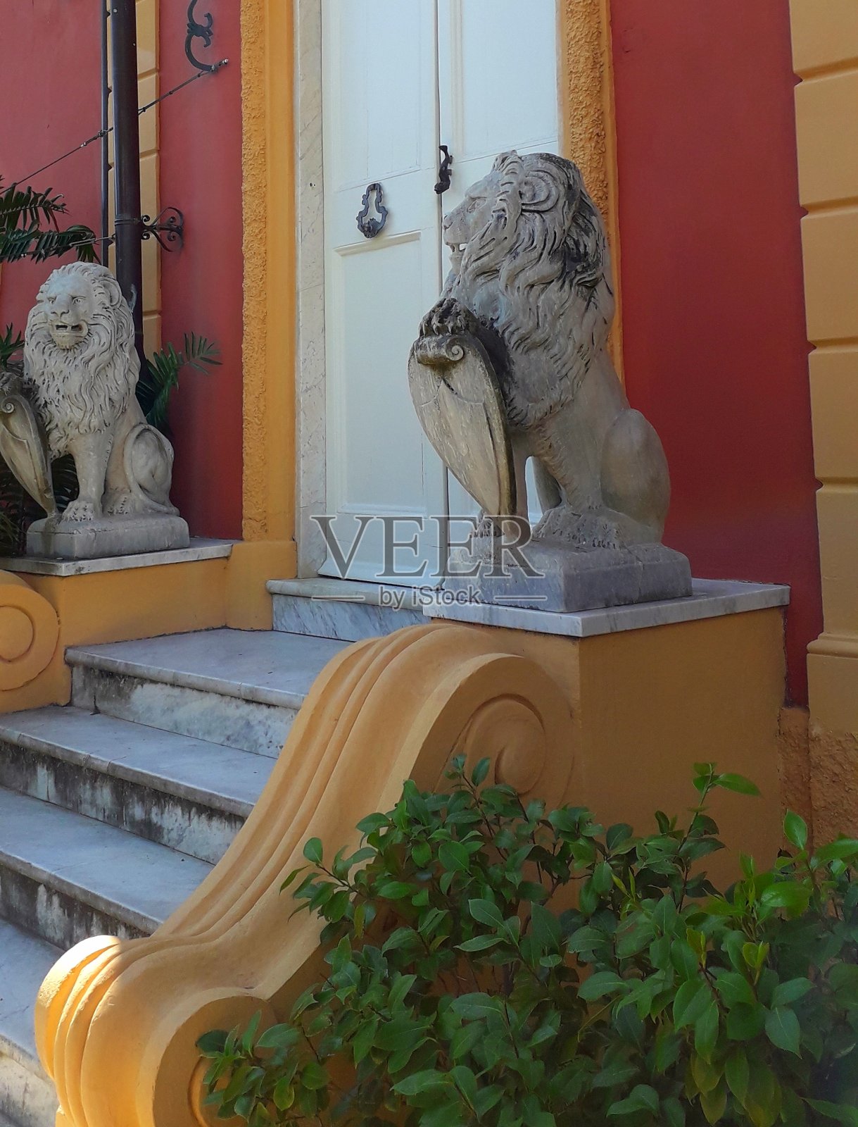 位于意大利利古里亚和拉帕洛之间的S. Margherita Ligure山上的一个公园的细节照片摄影图片