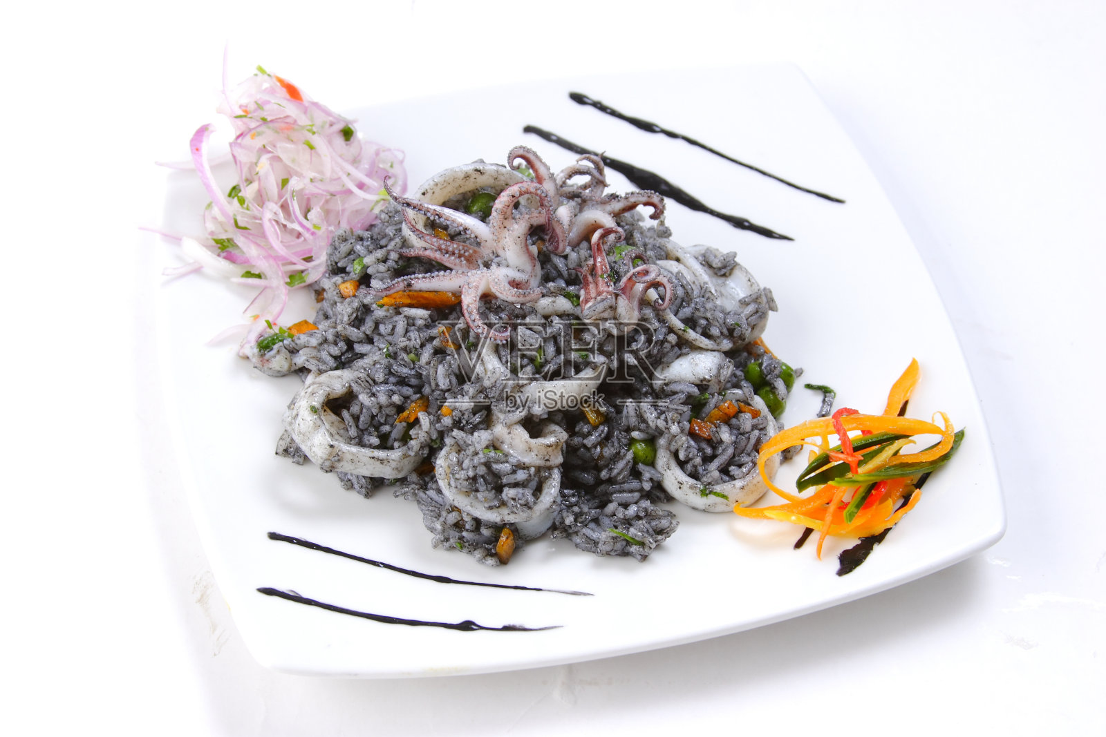 用墨汁蘸乌贼的秘鲁海鲜或米饭照片摄影图片