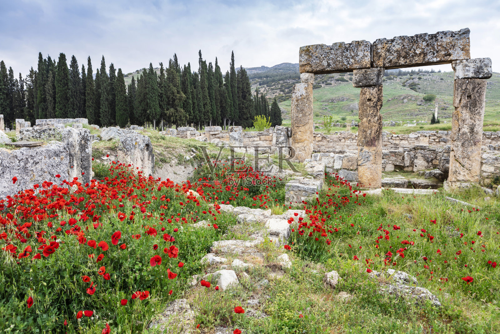 希拉波利斯古城遗址，北罗马门，Pamukkale, Denizli，土耳其照片摄影图片