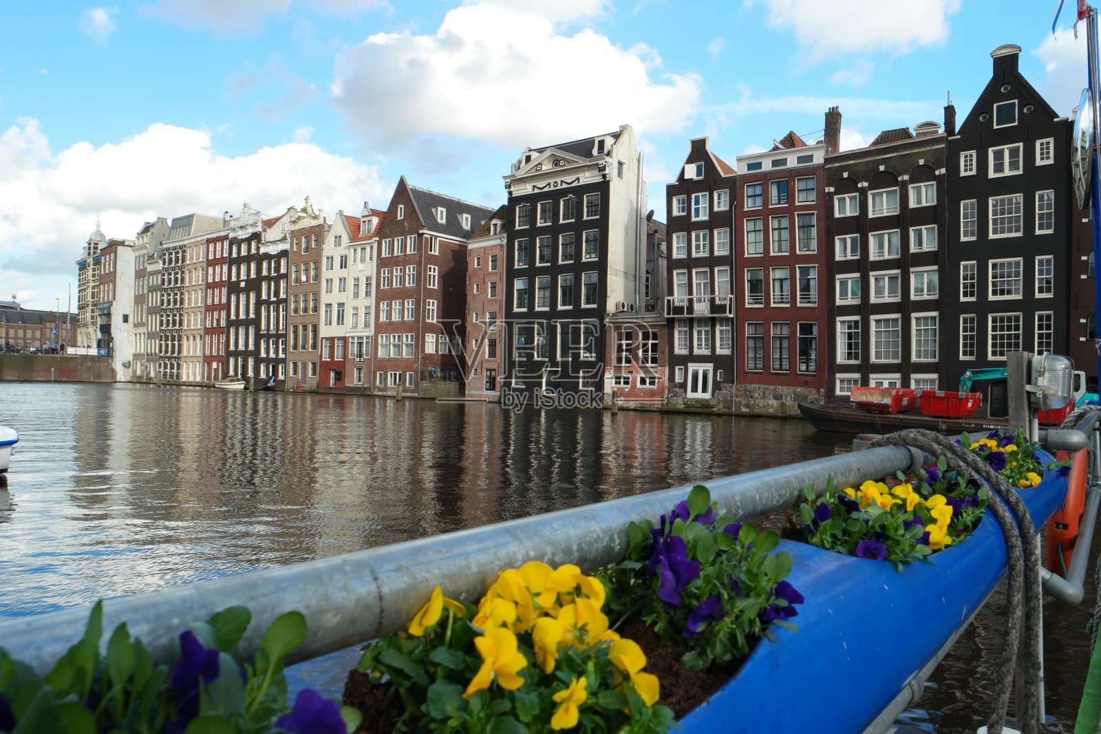 荷兰阿姆斯特丹运河位于荷兰阿姆斯特丹市的历史中心照片摄影图片