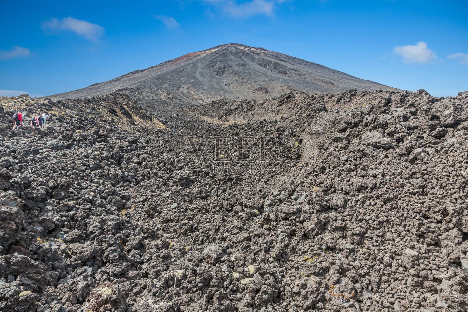 在汤加里罗国家公园的恩高鲁赫山的全景照片，在新西兰北部岛屿的夏季照片摄影图片