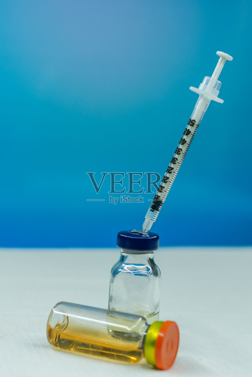 白底糖尿病疫苗胰岛素医用注射器照片摄影图片