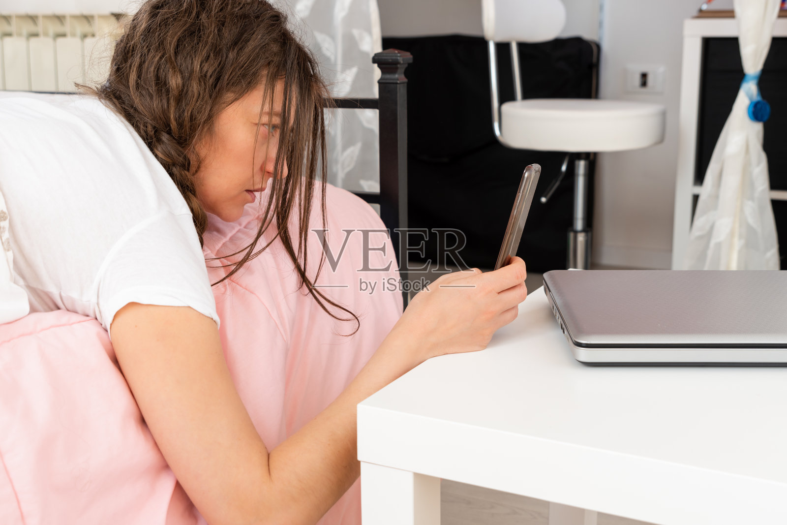 叫醒电话照片摄影图片