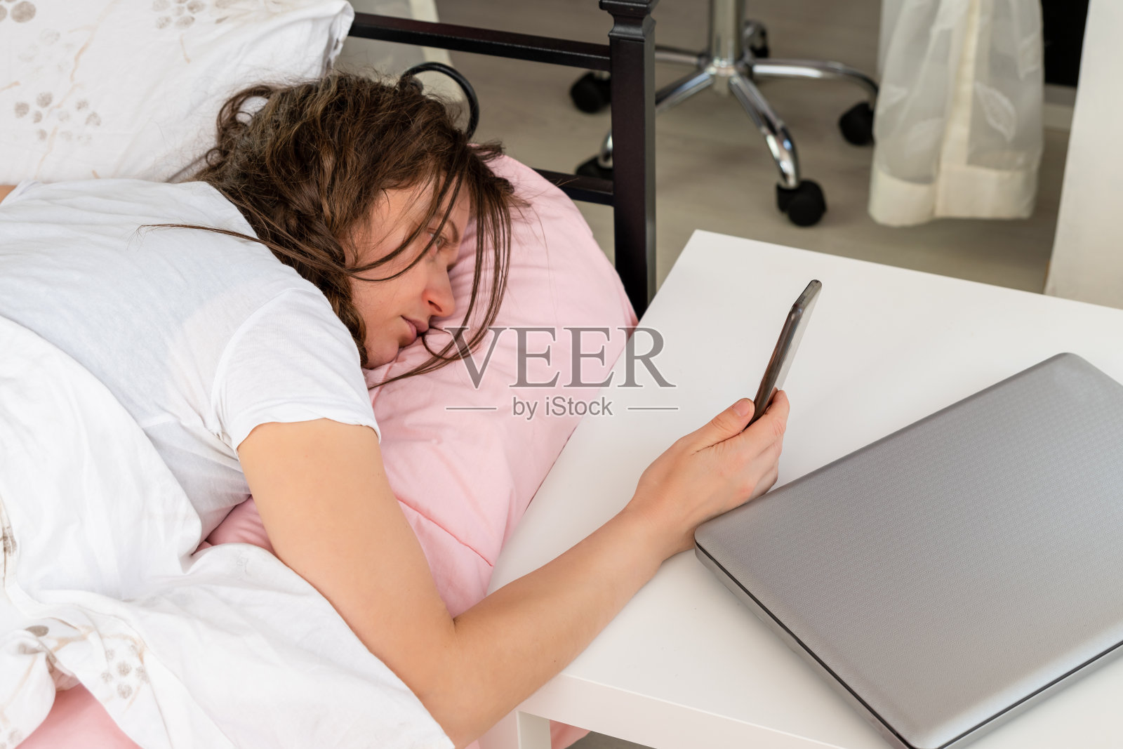 叫醒电话照片摄影图片