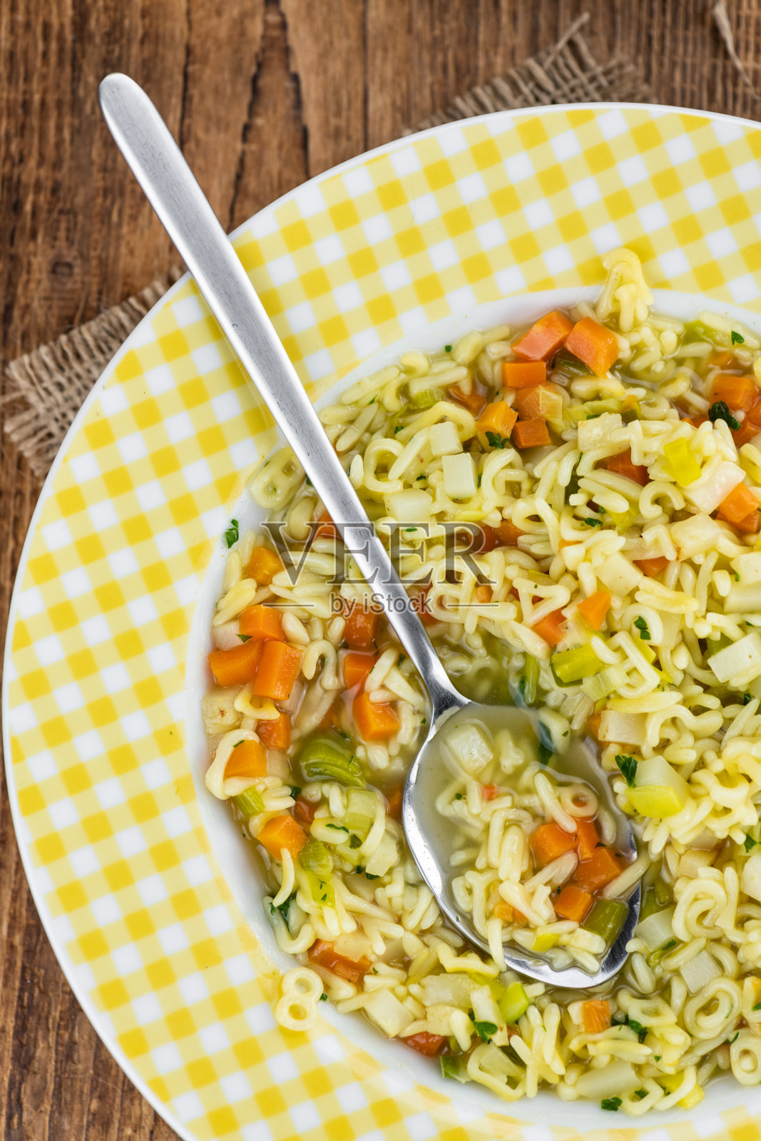 自制字母汤(选择性聚焦)照片摄影图片