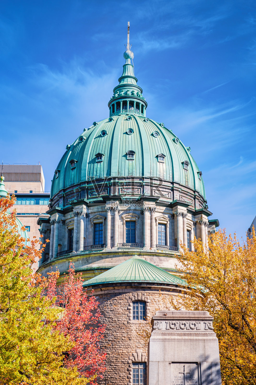蒙特利尔大教堂玛丽女王的世界秋树加拿大照片摄影图片