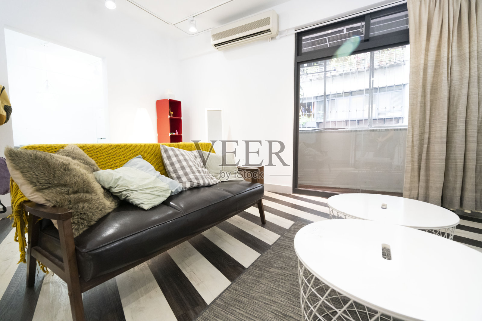 温馨的客厅照片摄影图片