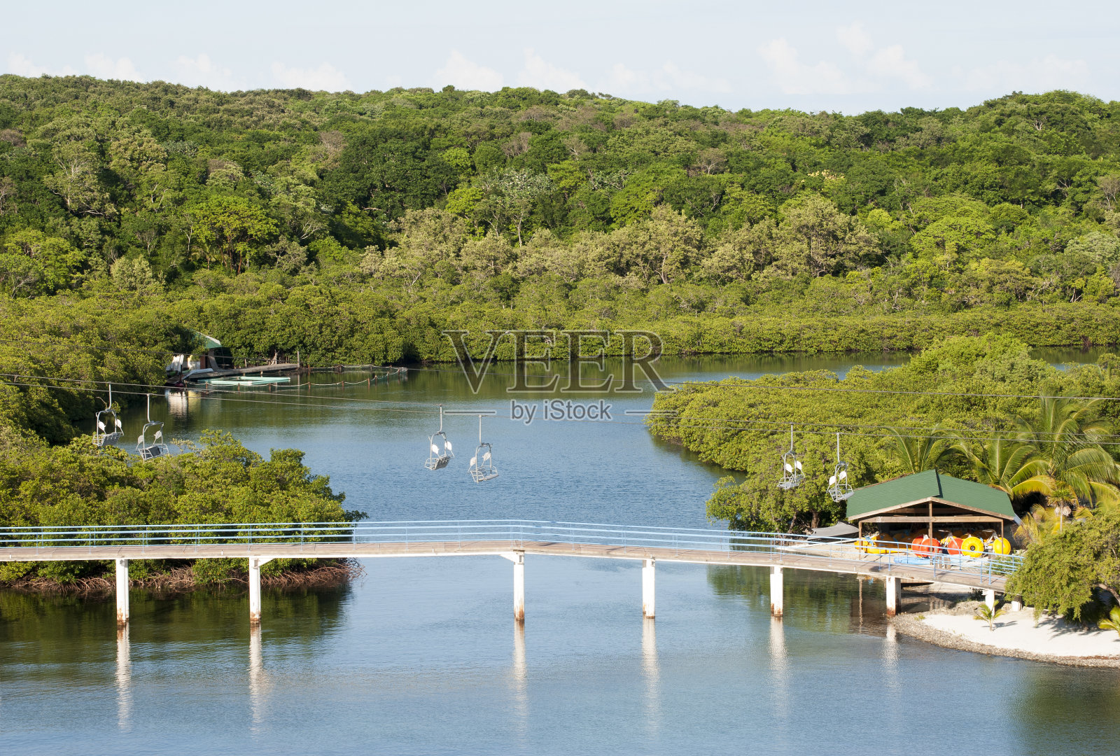 电缆运输至红木湾海滩照片摄影图片