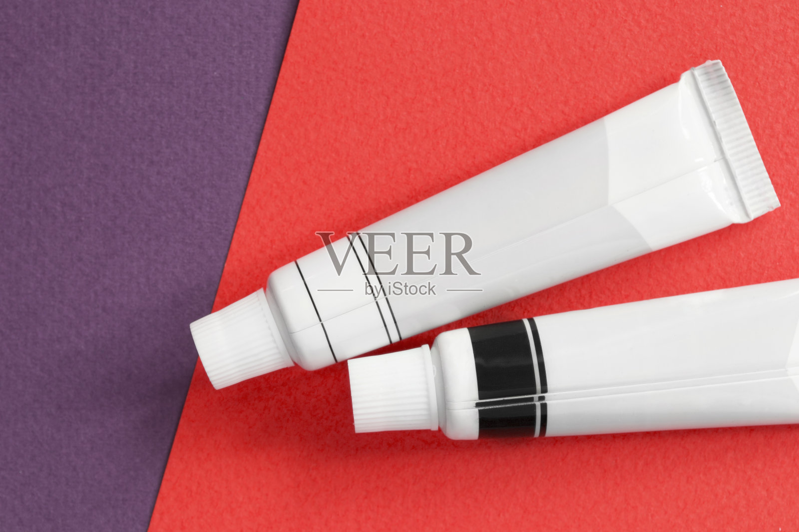 纸上油漆管照片摄影图片