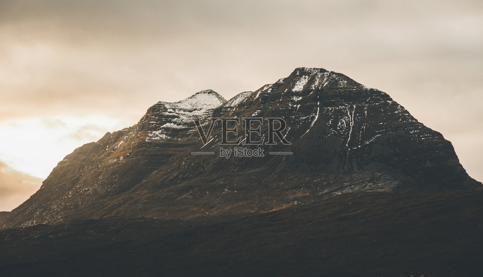 苏格兰高地的日落照片摄影图片