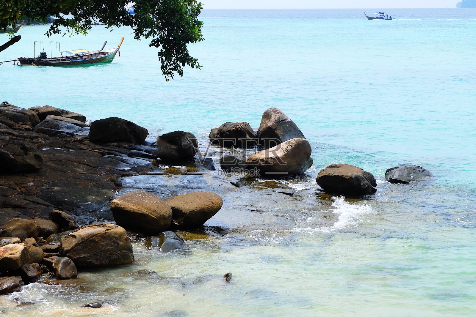 泰国岛上美丽的海景和海滩景色。照片摄影图片