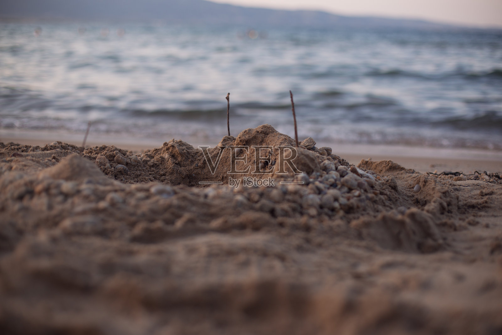 沙滩上的沙堡照片摄影图片