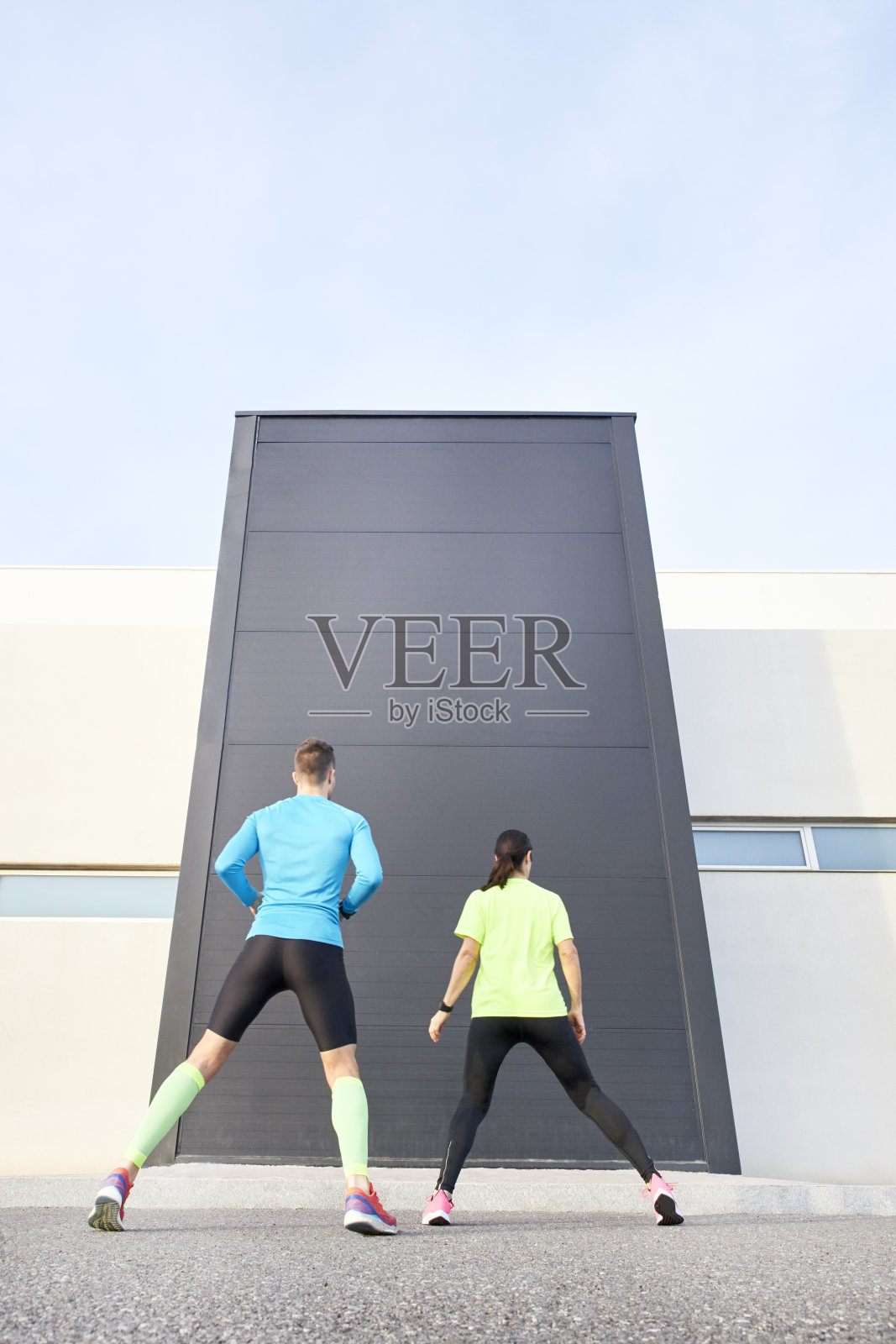 女人和男人表演职业技术。照片摄影图片