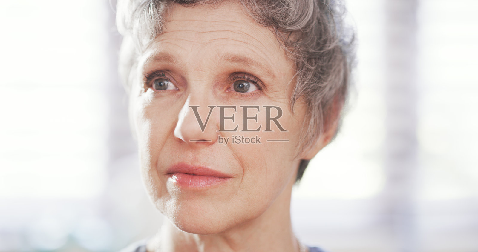 想着过去的日子照片摄影图片