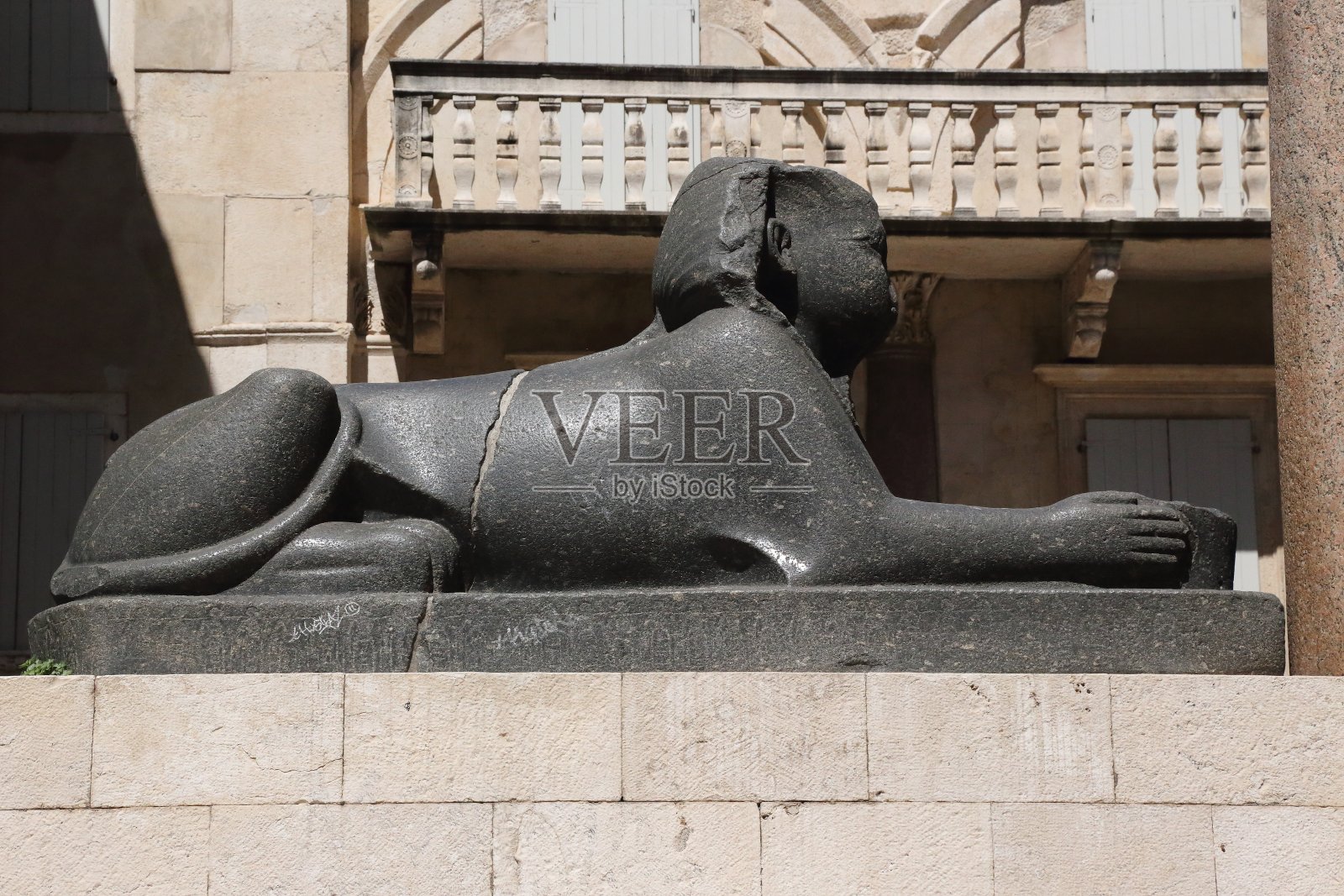 圣多姆尼乌斯大教堂和钟楼照片摄影图片