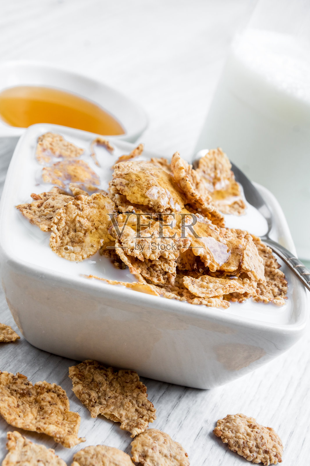 美味的牛奶麦片片照片摄影图片