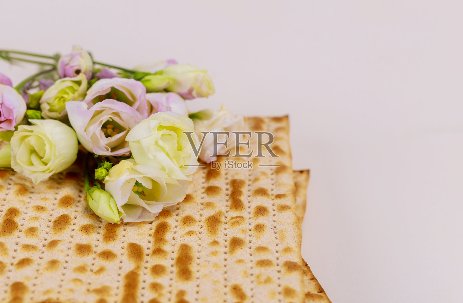 以色列玫瑰麦扎饼，犹太逾越节假日概念照片摄影图片