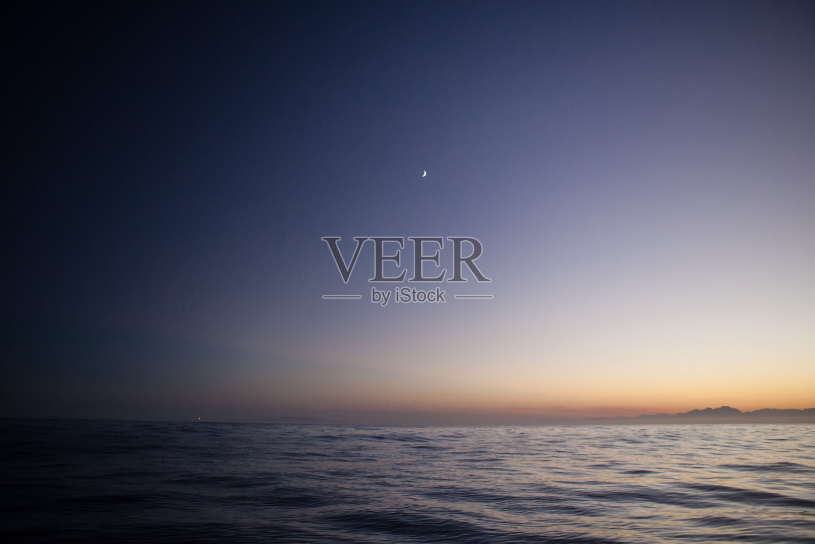 海洋上的和平黎明照片摄影图片