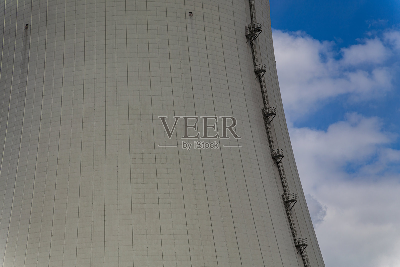 电站冷却塔的细节与维护楼梯照片摄影图片