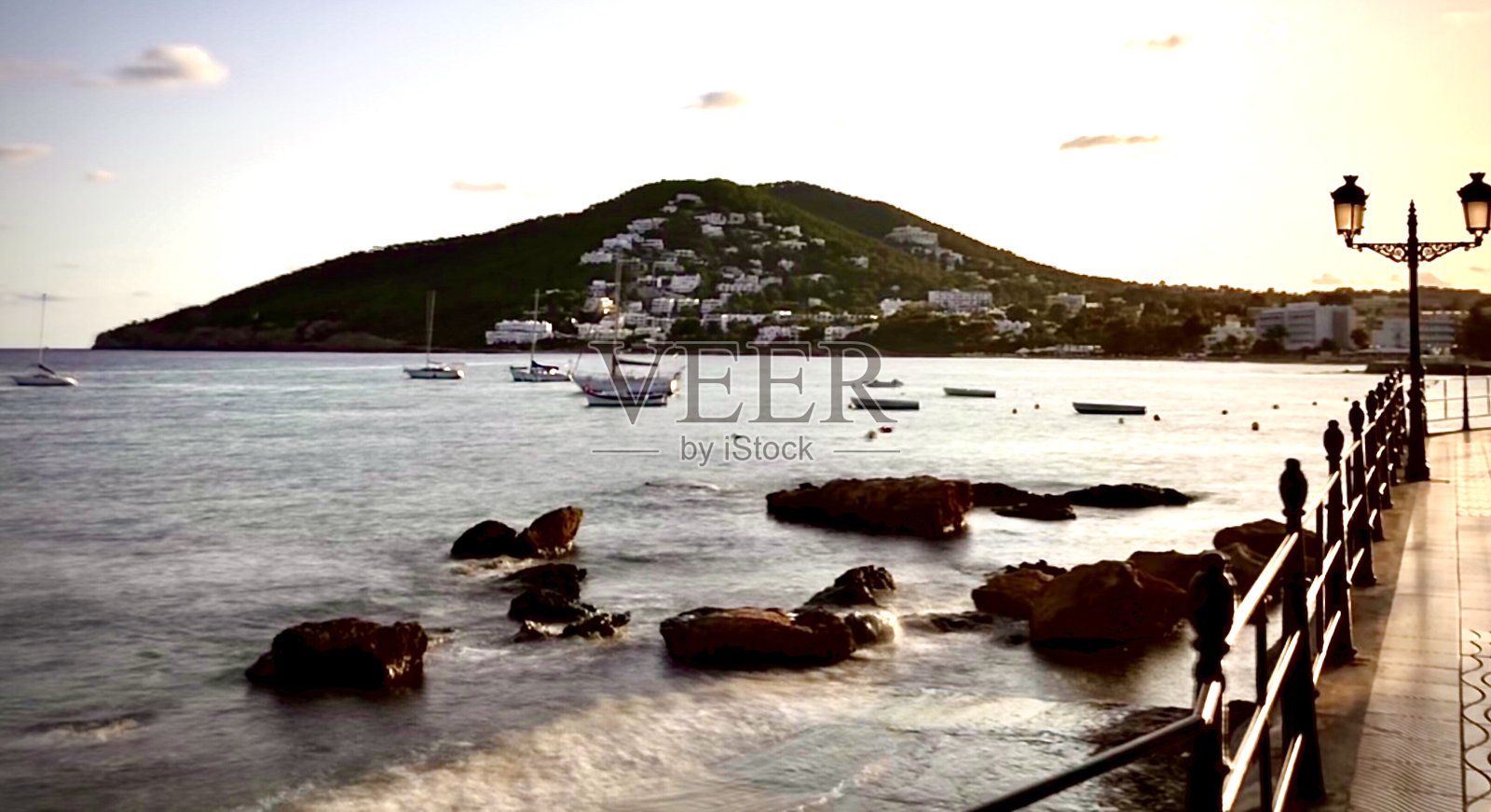 漫步的黄昏照片摄影图片