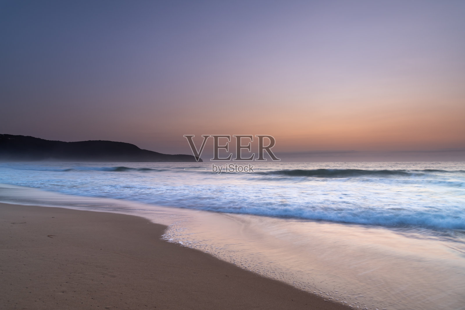 美丽柔和的夏日日出海边照片摄影图片