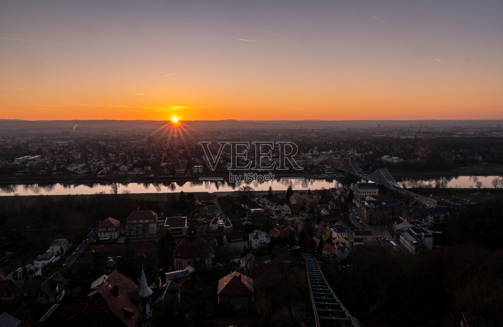 俯瞰德累斯顿，日落，萨克森，德国照片摄影图片