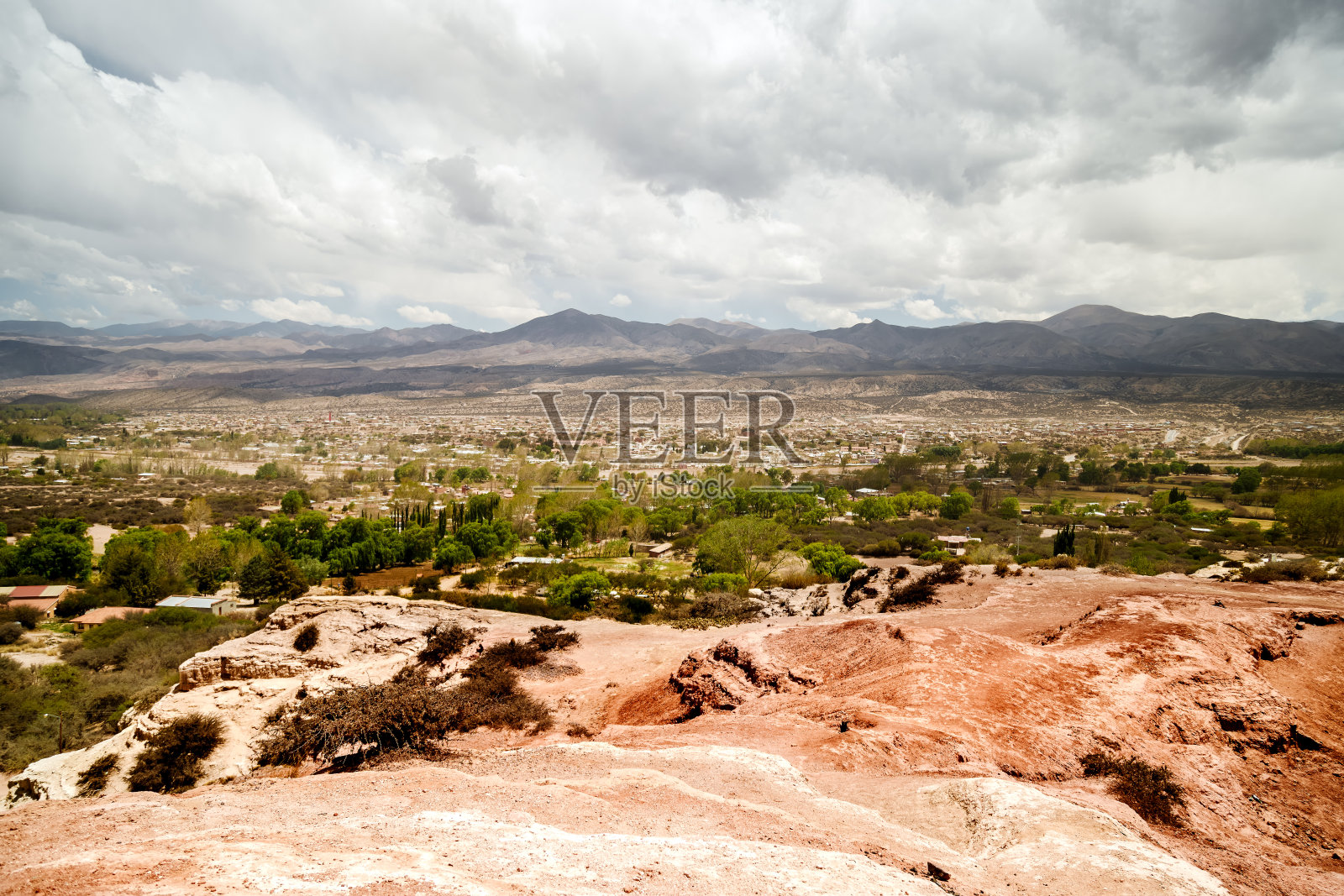 阿根廷Jujuy Humahuaca小镇全景图照片摄影图片