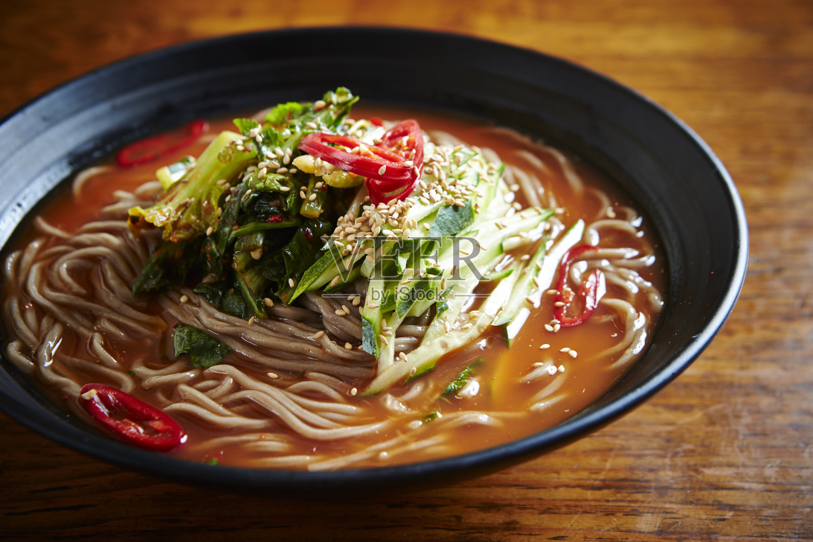 韩国辣荞麦面照片摄影图片