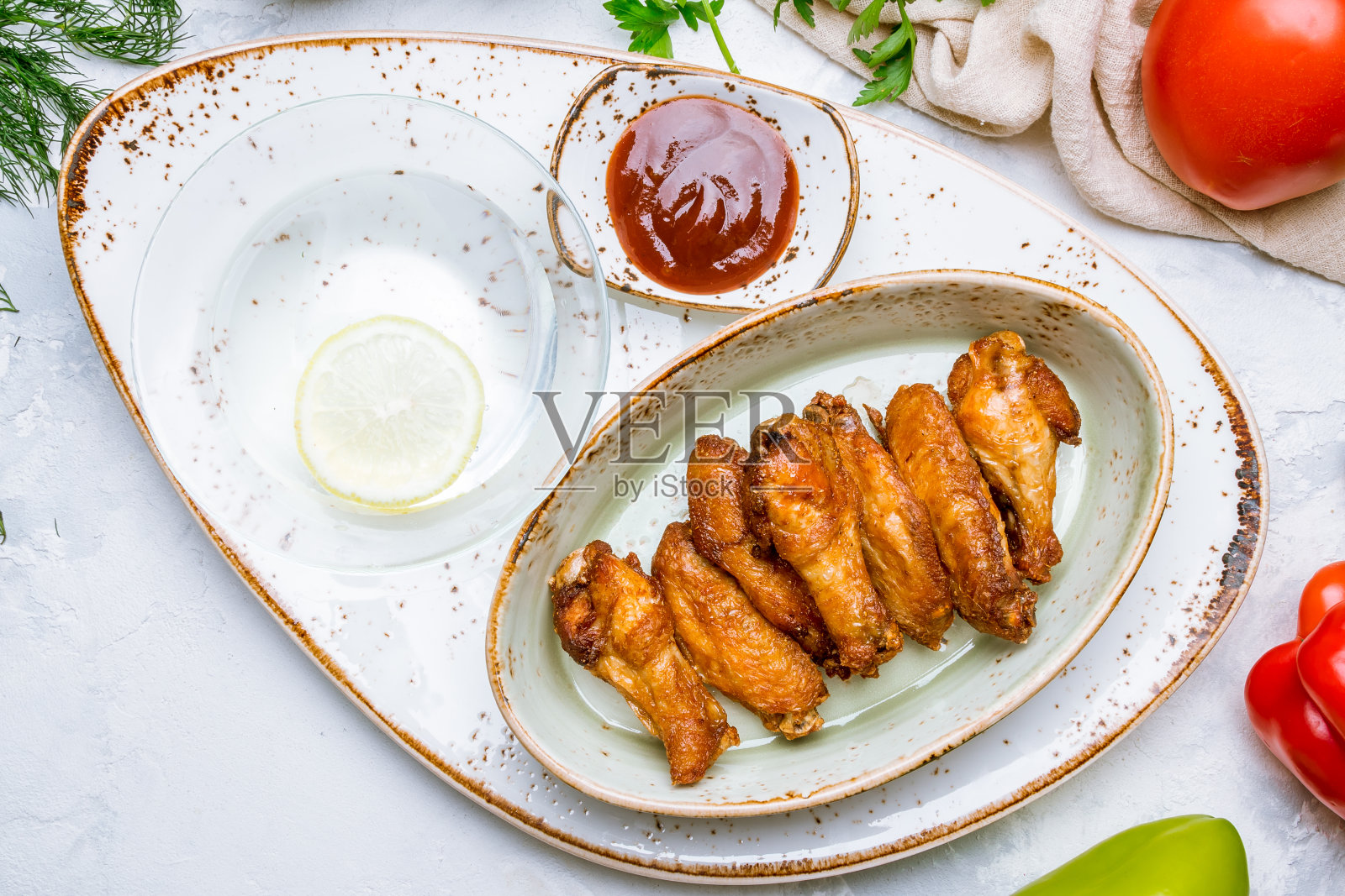 烤肉酱鸡翅照片摄影图片