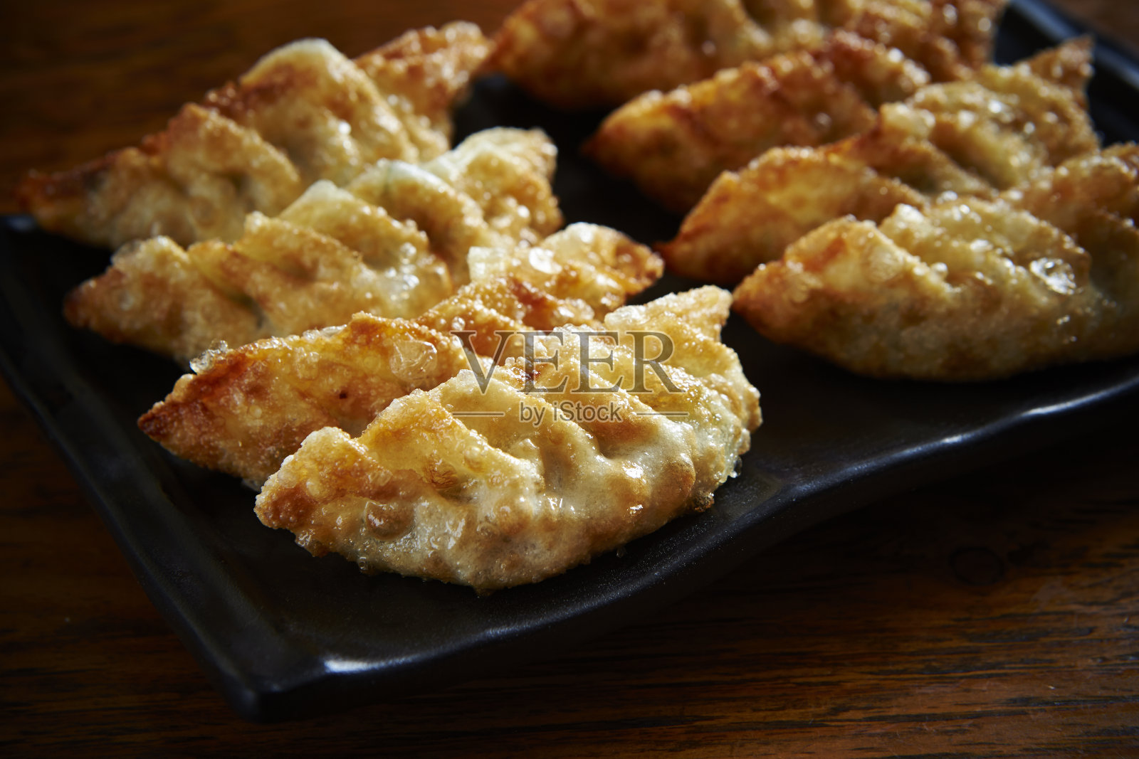 油炸饺子照片摄影图片