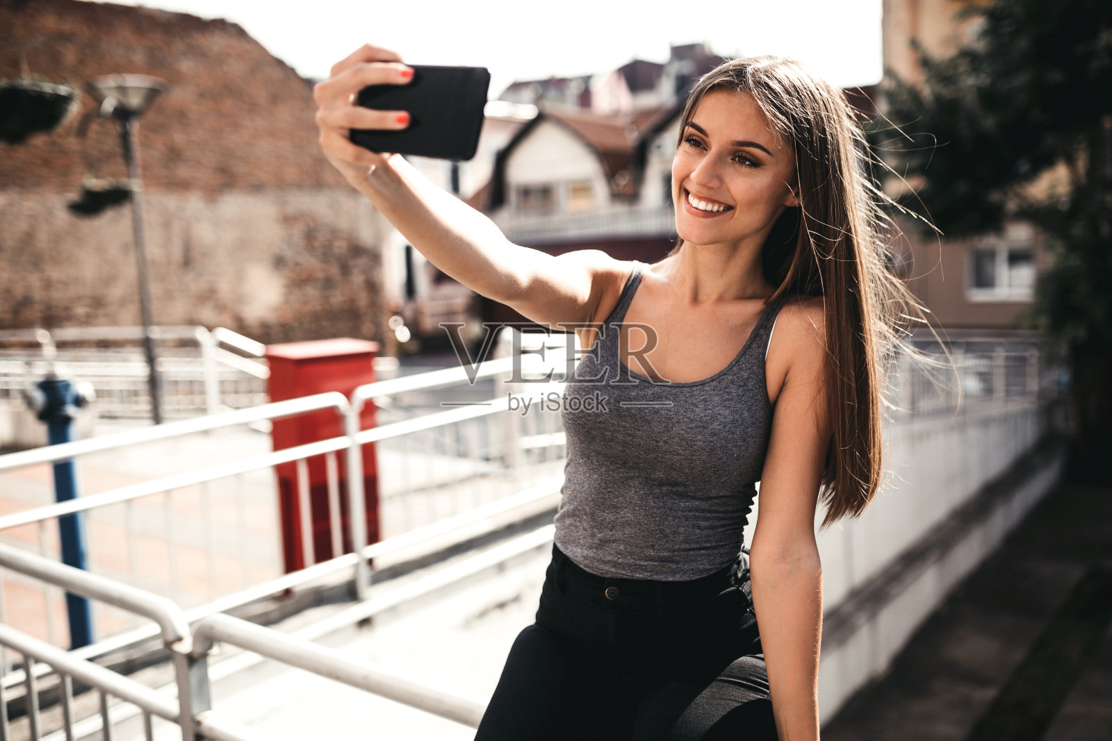 晴天，有趣的一天照片摄影图片