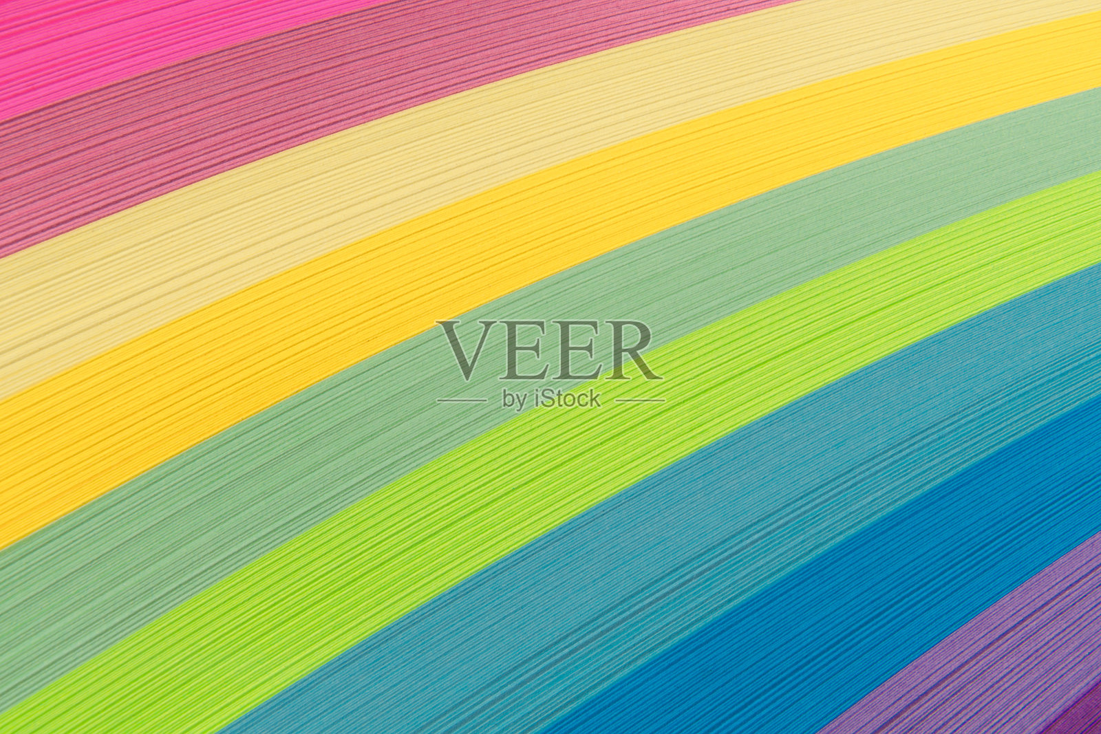 彩虹色纸全帧拍摄照片摄影图片