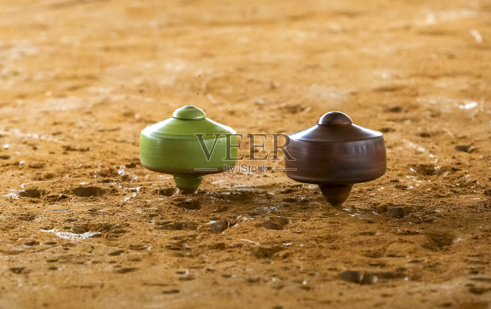 传统游戏叫充气或陀螺旋转照片摄影图片