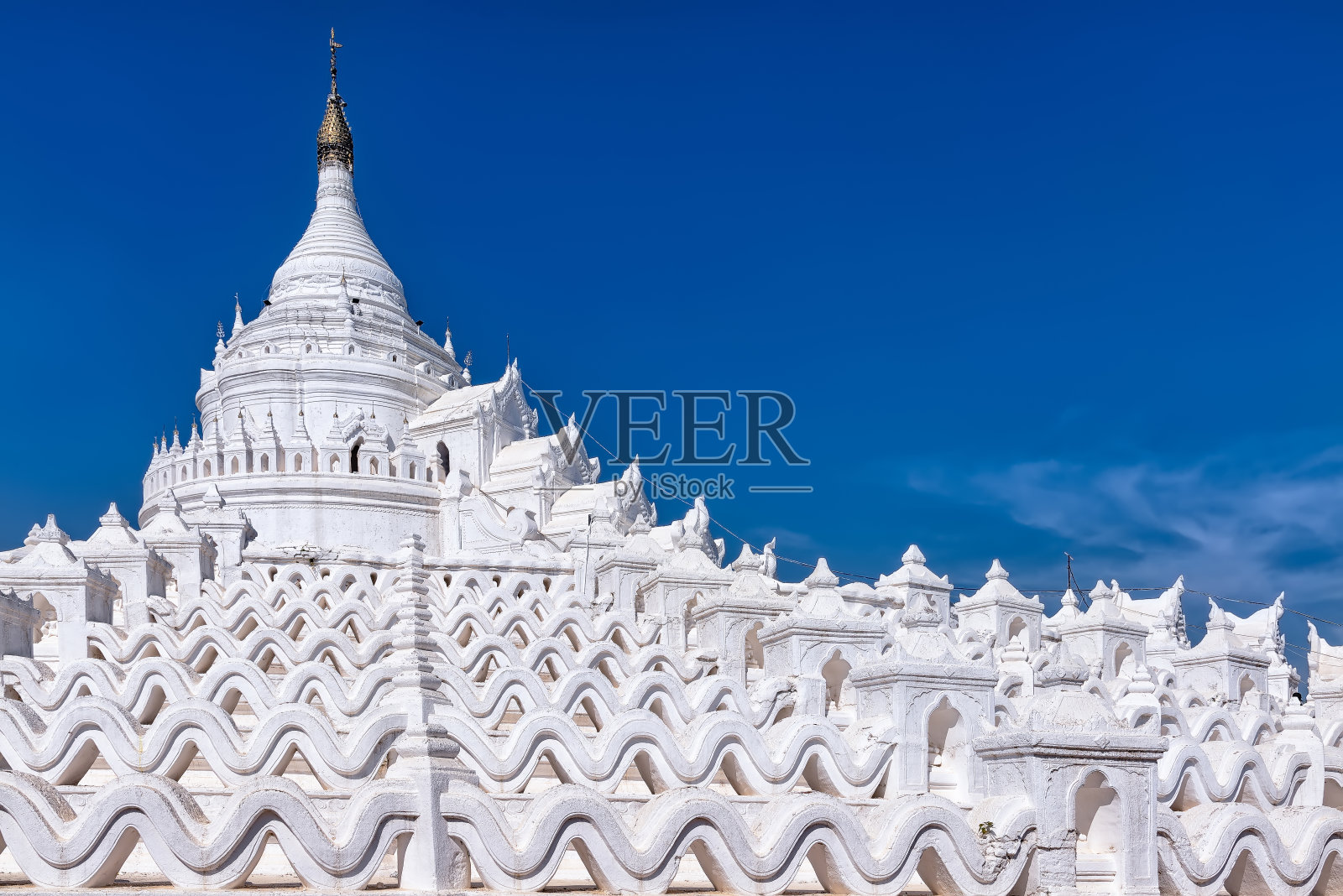 缅甸敏昆的新宾玉佛塔照片摄影图片