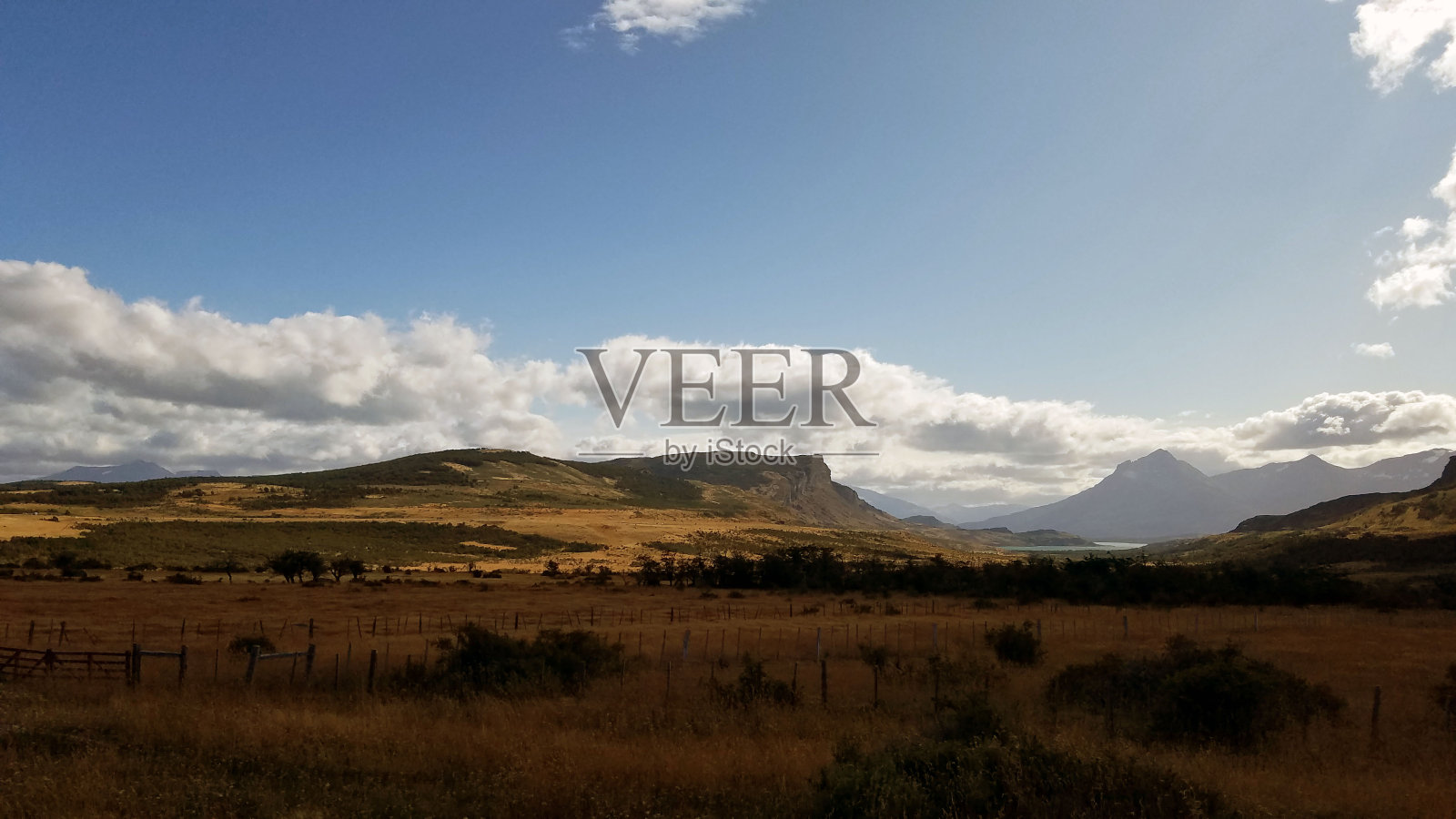 托雷斯·德·潘恩国家公园到智利的纳塔莱斯港照片摄影图片