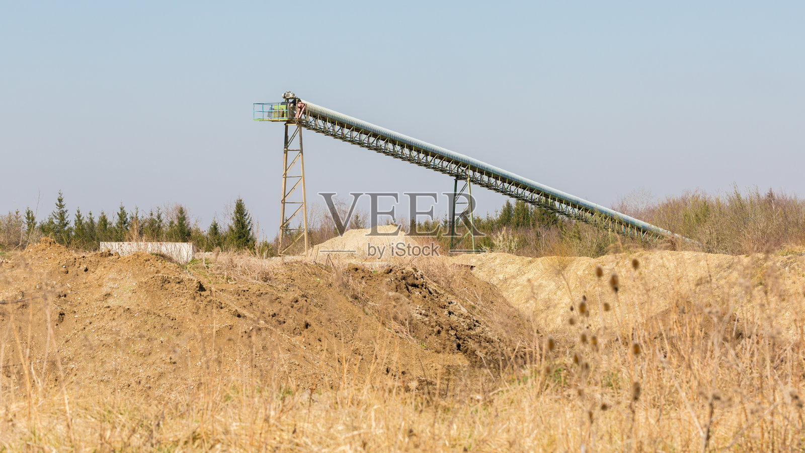 砂石厂的传送带- Unterbrunn, Bavaria / Germany照片摄影图片