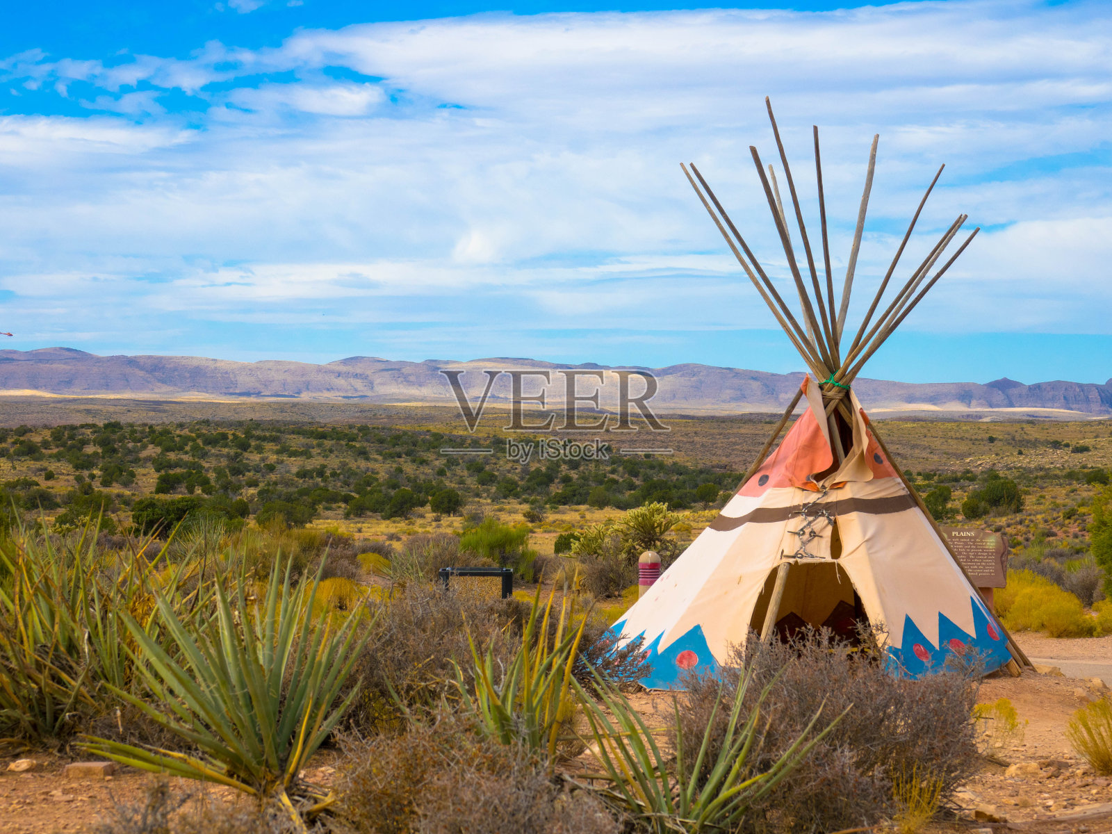 美国亚利桑那州大峡谷西边缘的印第安帐篷照片摄影图片