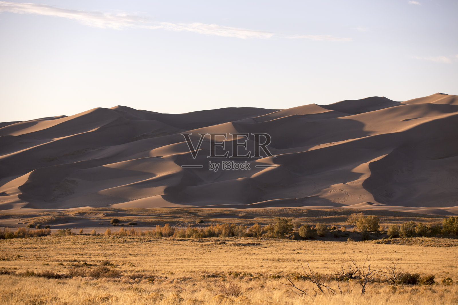 科罗拉多州大沙丘国家公园的日落照片摄影图片