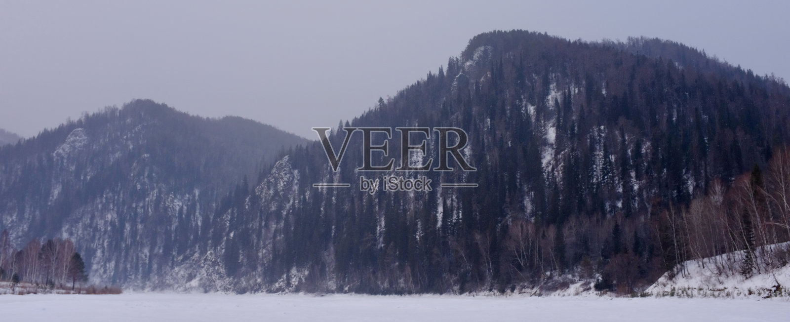 冬天的山照片摄影图片