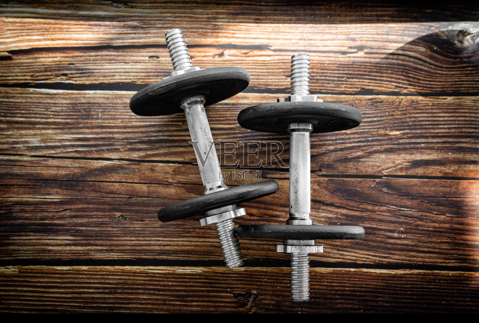 可折叠哑铃是锻炼身体的设备照片摄影图片